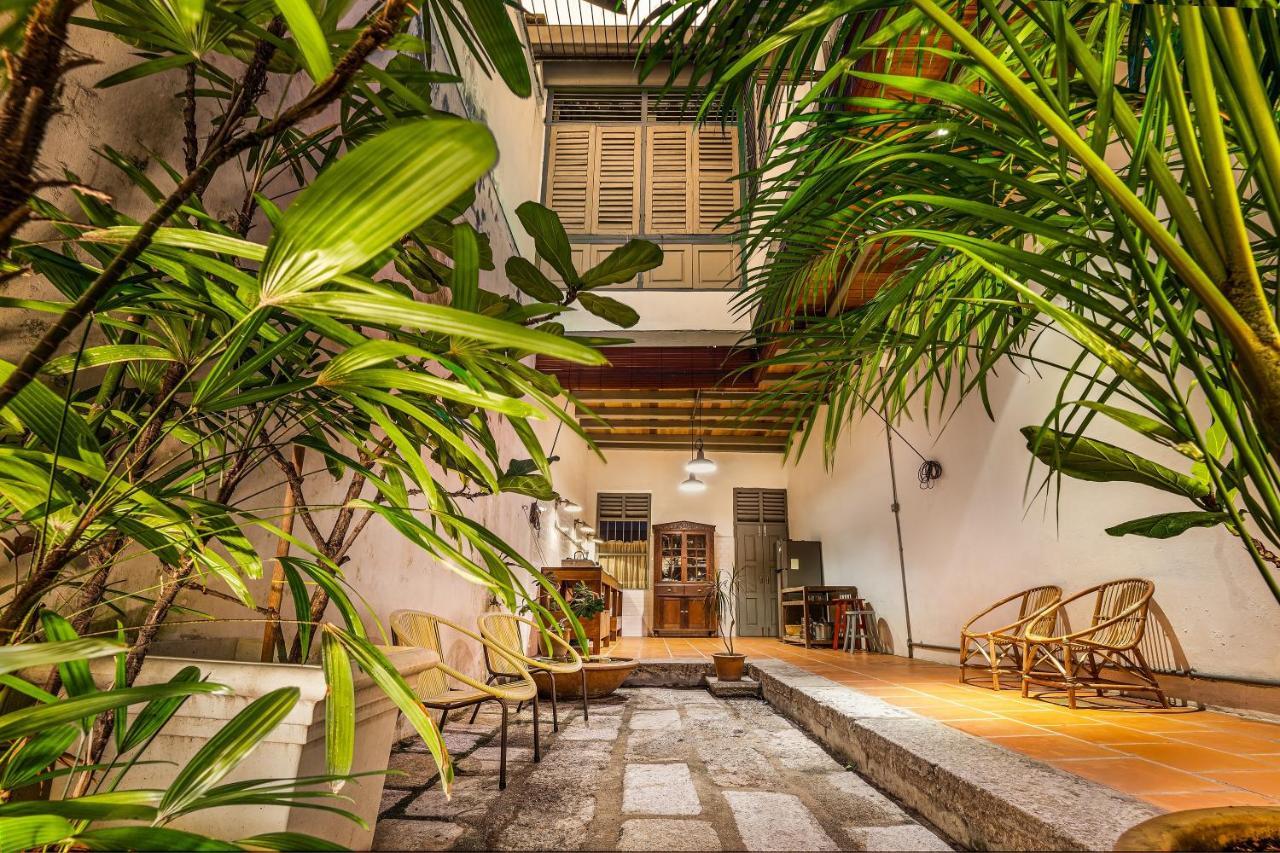 Cheong Fatt Tze - The Blue Mansion Hotell George Town Exteriör bild
